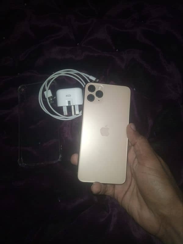 iphone 11 pro max 64gb factory unlock batery healt100 10/10 saff mobil 2