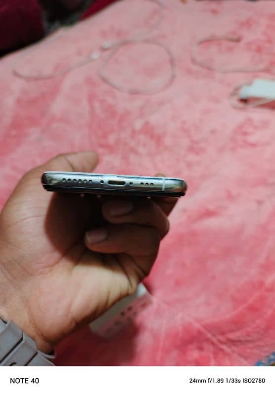 Iphone xs non PTA 4