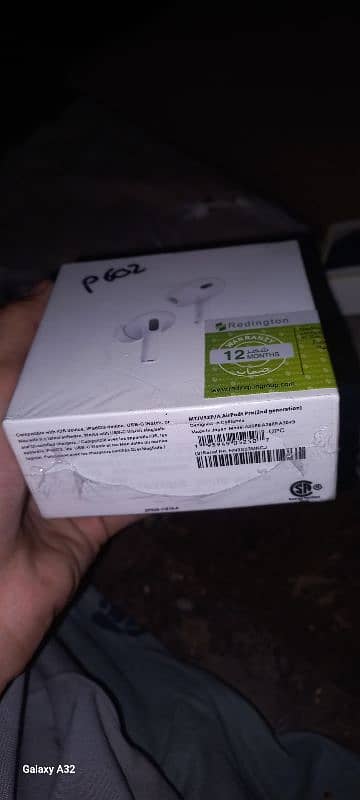 Airpods pro 2nd(generation). Black and white! box pack. 2