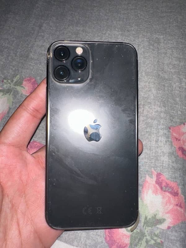 iphone 11 pro mint condition 8/10 pta approved 3