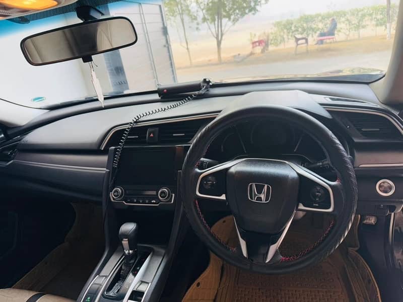 Honda Civic Oriel 2018 17