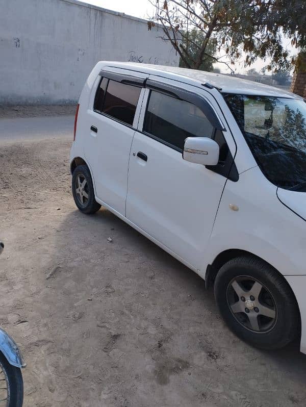 Suzuki Wagon R 2019 3