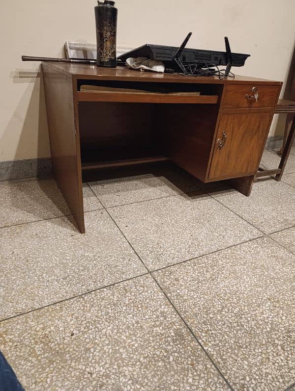 office table in excellent condition. DHA. WhatsApp only 1
