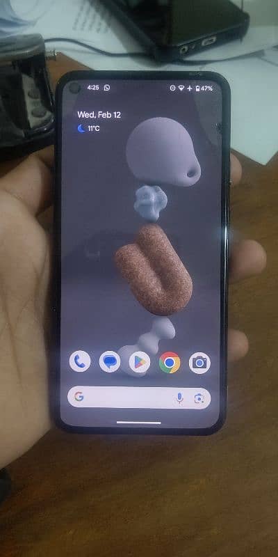 Google pixel 5 8/128 Minor dot and creak but working 100% 1