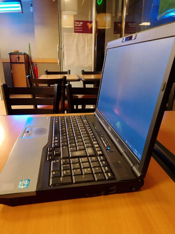 Fujitsu LifeBook E-Series E781 2