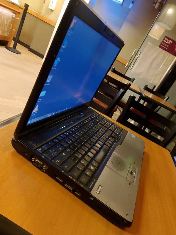 Fujitsu LifeBook E-Series E781 3