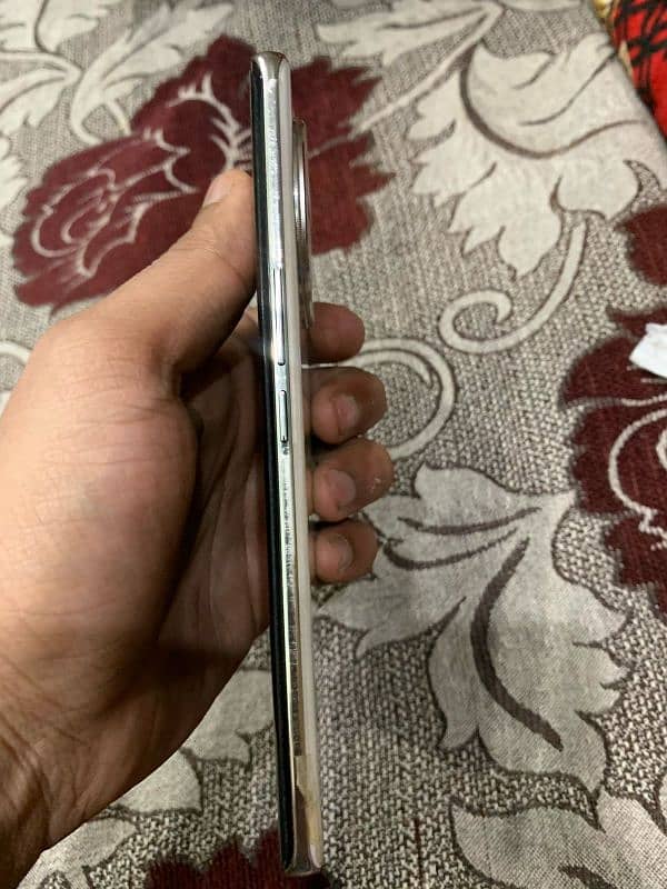 Vivo v30e 5