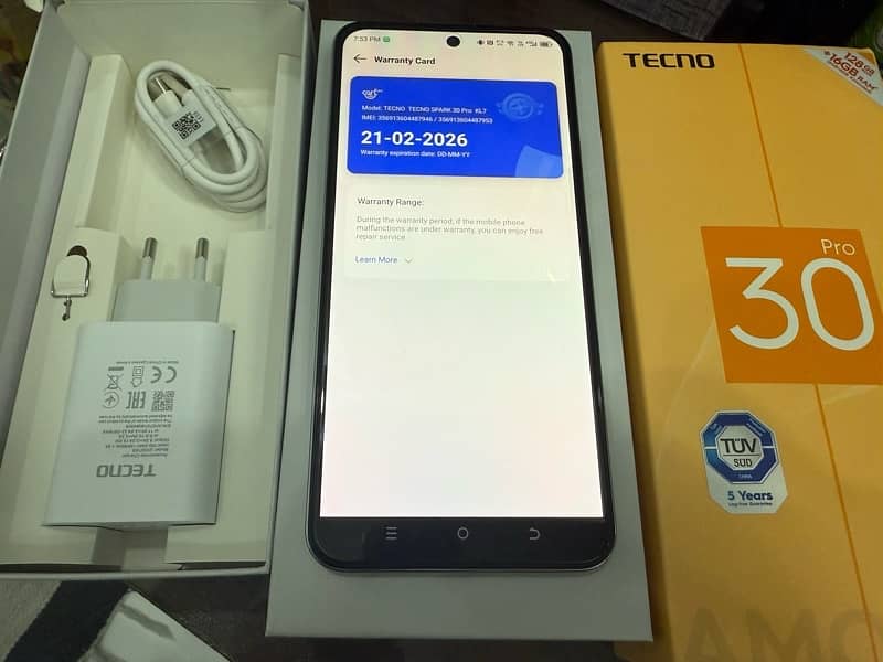 Tecno Spark 30 Pro white 1