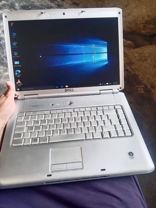 Dell Inspiron Laptop 0