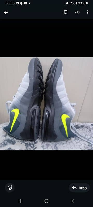 buy from Nike store UK  original size 10 0