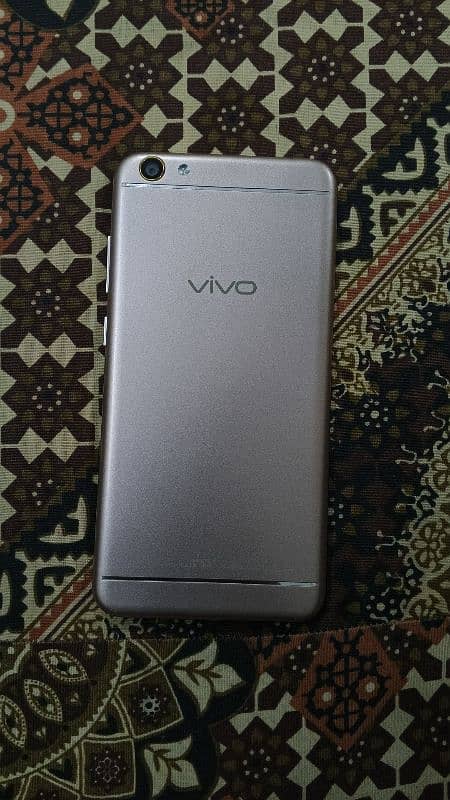 VIVO Y66 1