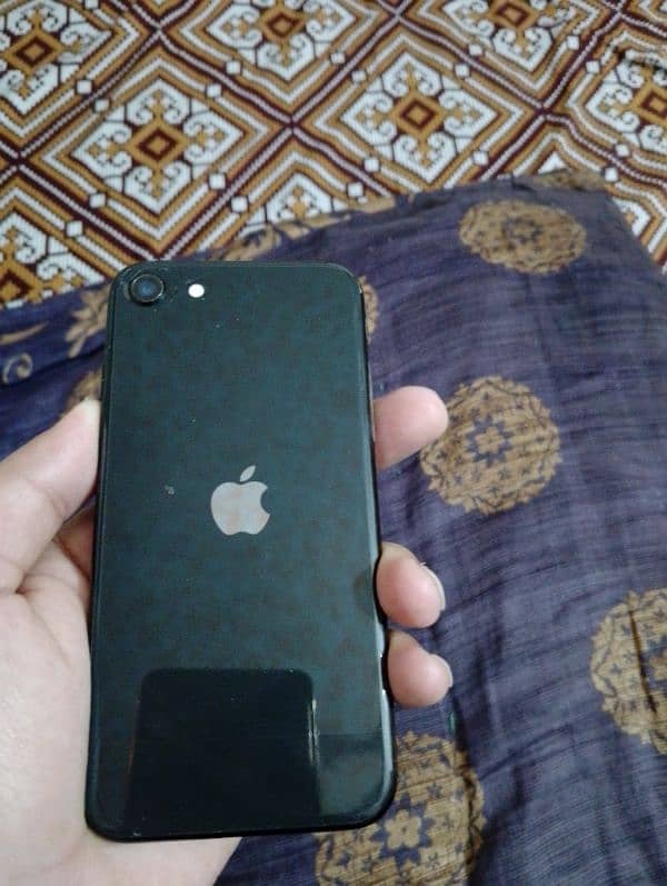 I Phone Se 2020 black 1