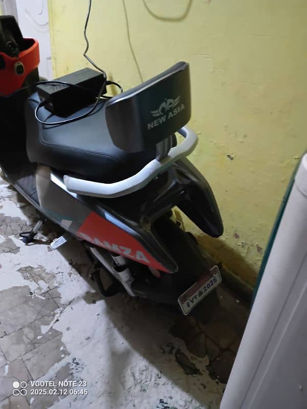 electric scooty 3