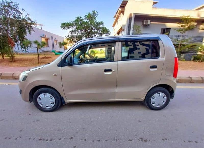 Suzuki Wagon R 2015 1