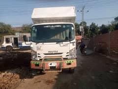 Isuzu NPR 2023