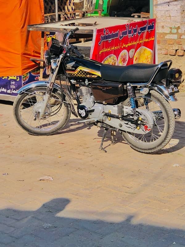 Honda  125 2024 sukkur number 11