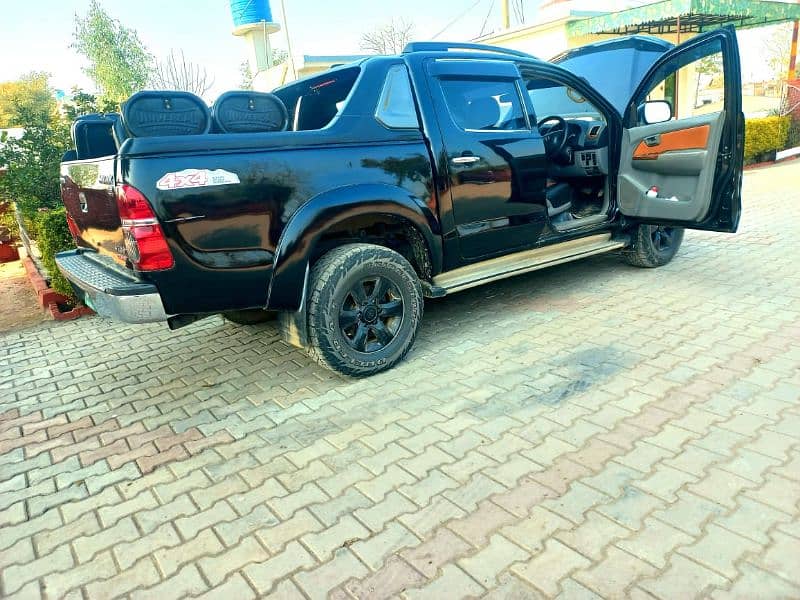 Toyota Hilux 2005 4