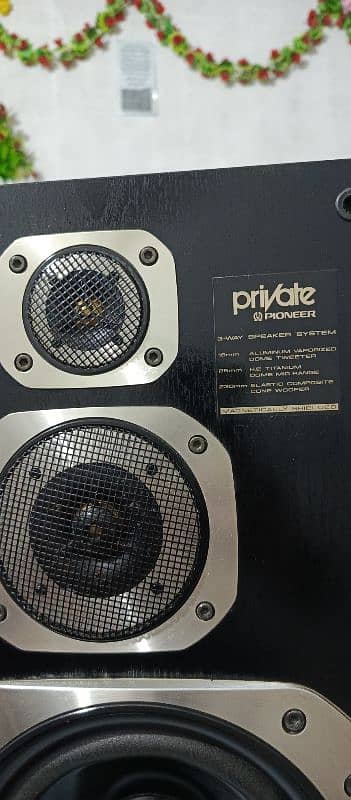 Pioneer Japanese buffer speaker 8" 7