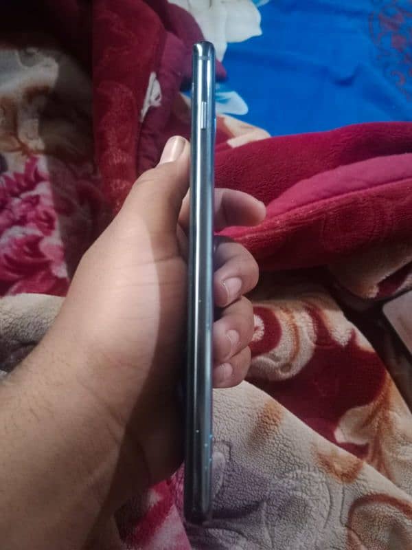 samaung galaxy s10 plus 8/128 exchange possible 3