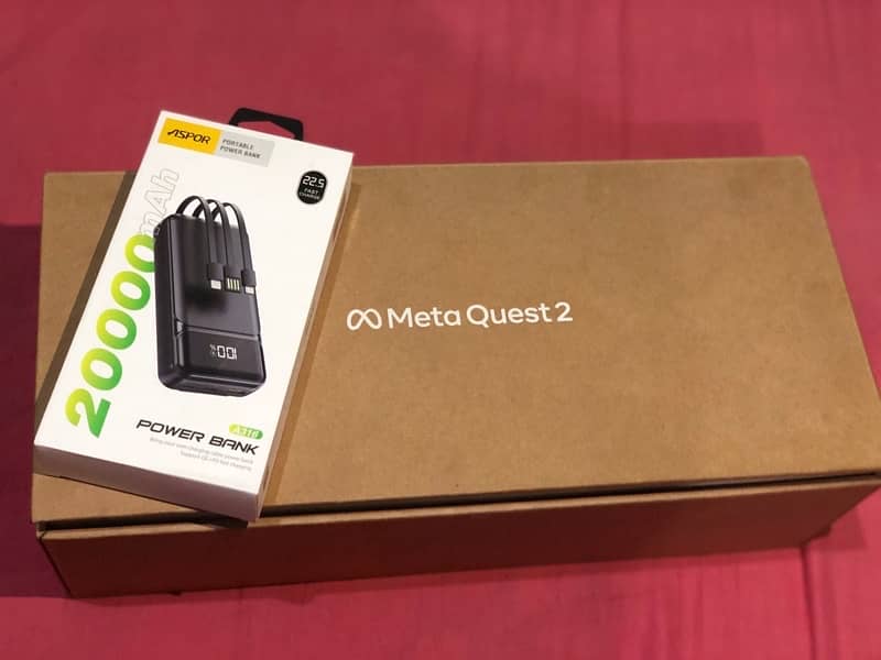 Quest 2 for sale with 20,000 mAh power bank 5