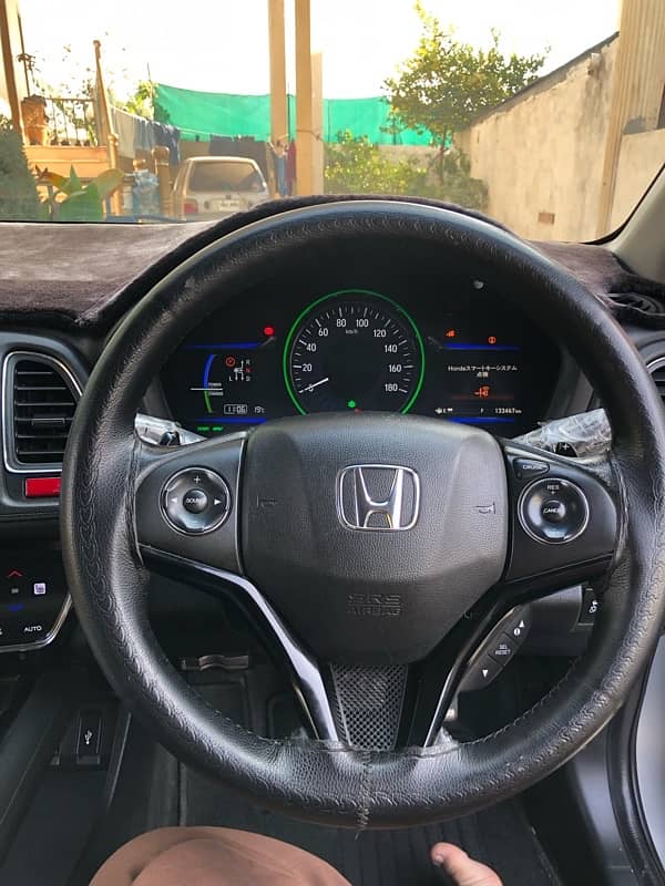 Honda Vezel 2015 12