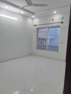 35*70 Like new Upper Portion available for rent in G13