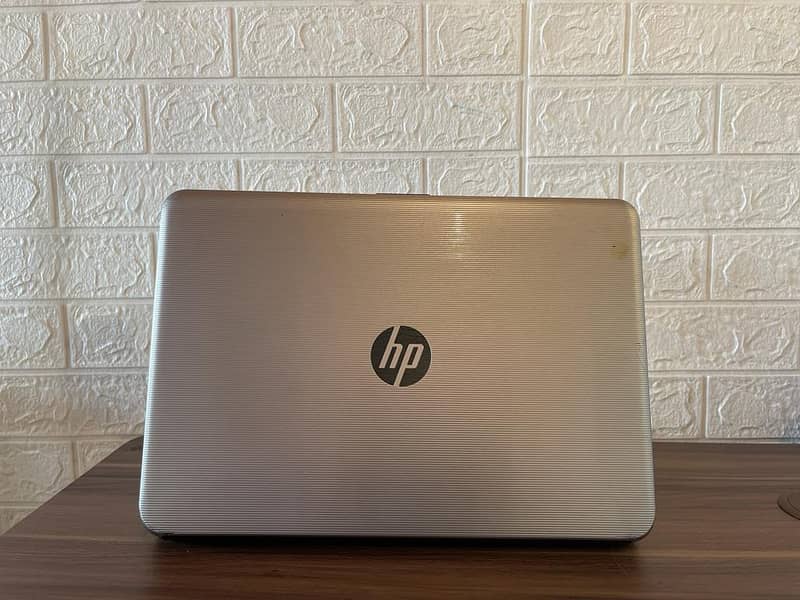 Notebook HP 14-an004au 0