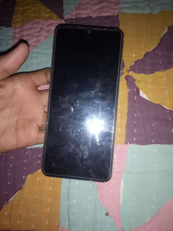 itel a 70 8. . . . . . . 256 box nahi he nic copy donga 3