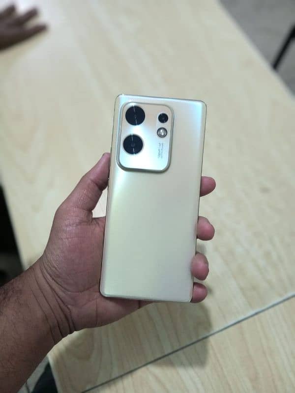 INFINIX ZERO 30 1