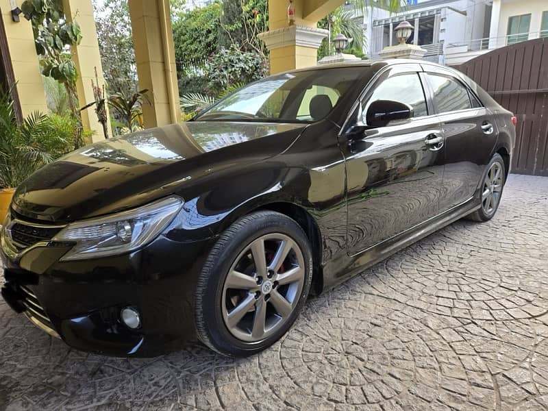 Toyota Mark X 2011 1