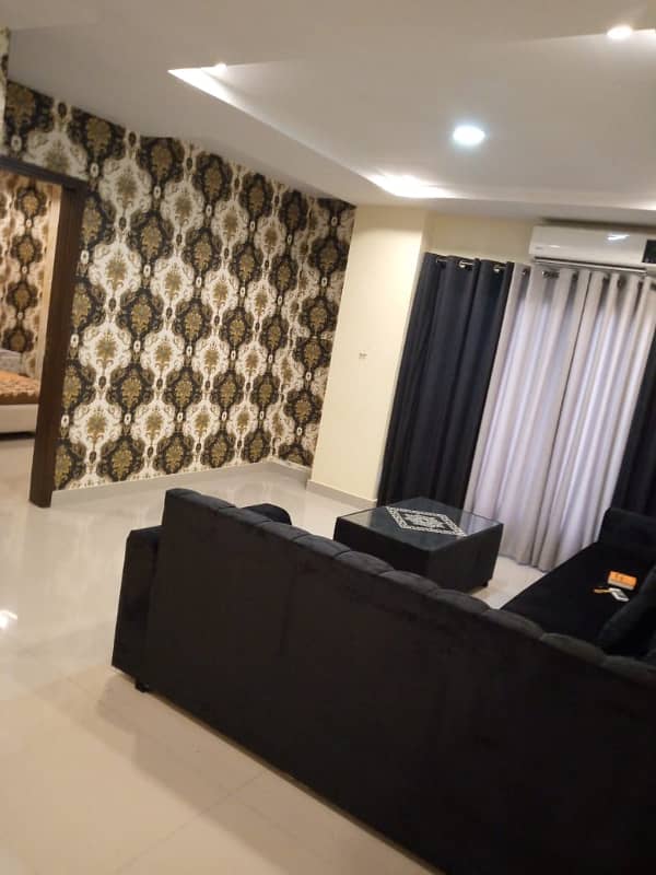 Par Day short time One BeD Room apartment Available for rent in Bahria town phase 4 and 6 empire Heights 2 Family apartment 3