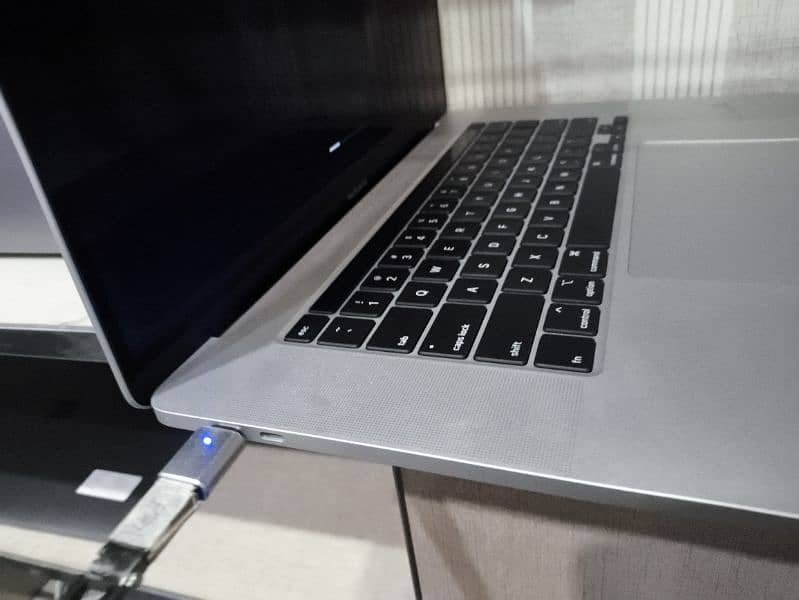 32/512 32/1 tb Apple MacBook Pro retina display 2019 i9 M1 M2 M3 7