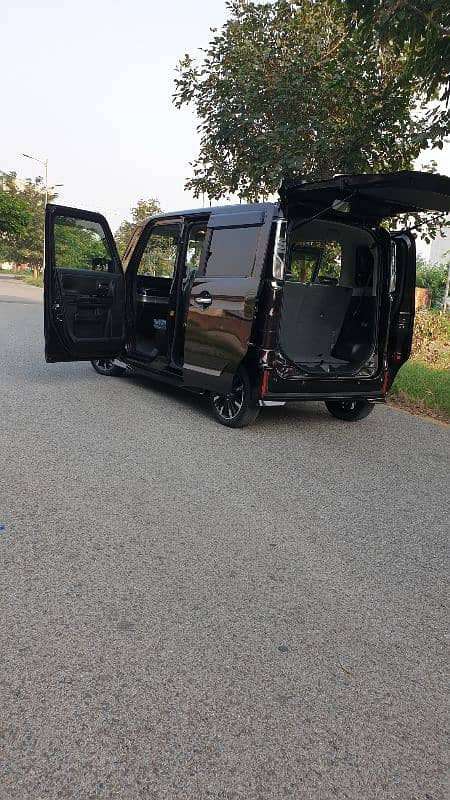 Suzuki Spacia custom hybrid 2020 model top of line 6