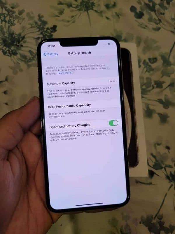 iPhone XS Max mobile 512/GB all accessory ke sath sel ke liye availabl 0