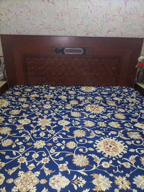 king size double Bed with side tables and Dressing Table 0