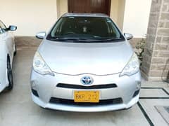 Toyota Aqua 2014/2017 Hybrid 1st Owner 100% Original in DHA Karachi