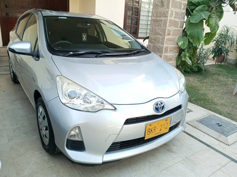 Toyota Aqua 2014/2017 Hybrid 1st Owner 100% Original in DHA Karachi 1