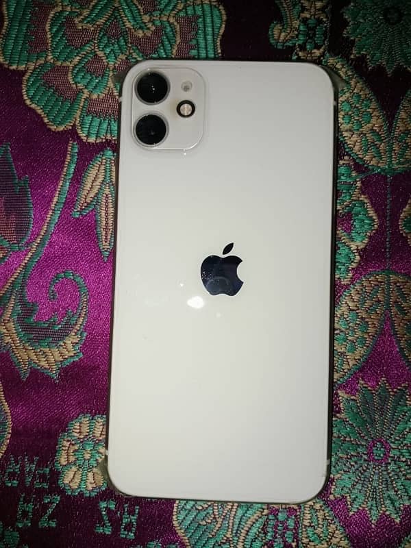 I phone 11 For sale /Non Pta Sim working Time 3 month 0