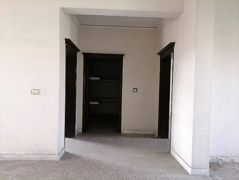 1 Kanal House for Rent in Johar Town for Family and Silent office (Call center + Software house) 4