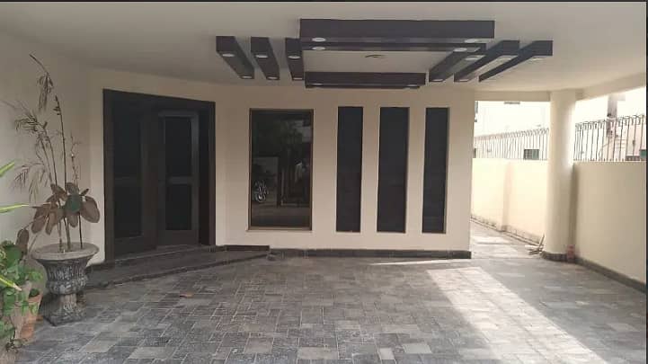 1 Kanal House for Rent in Johar Town for Family and Silent office (Call center + Software house) 6