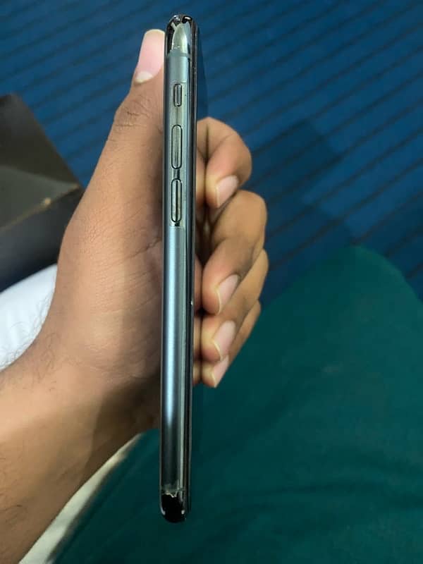 IPHONE 11 PRO PTA APPROVED 256 GB 4