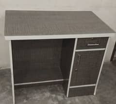 Study table in good condition