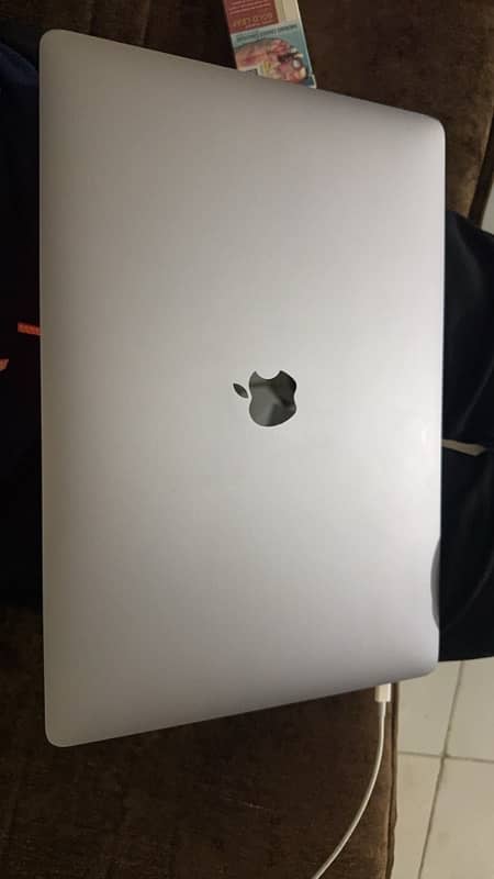 Macbook pro, 2017 15inch space grey 512gb 4