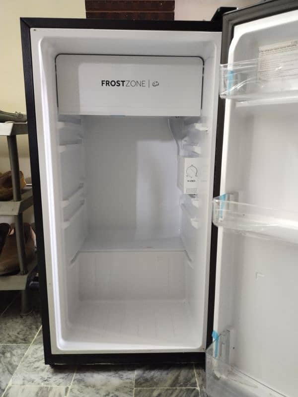 small fridge with small freezer inside best for students/small family 0