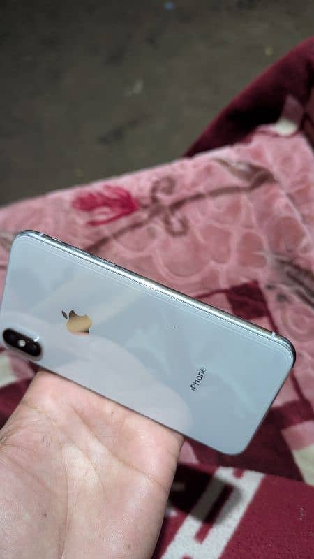 Iphone x jv 64 gb health 85 screen Chang face id okay 1