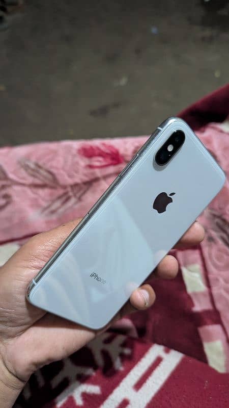 Iphone x jv 64 gb health 85 screen Chang face id okay 2