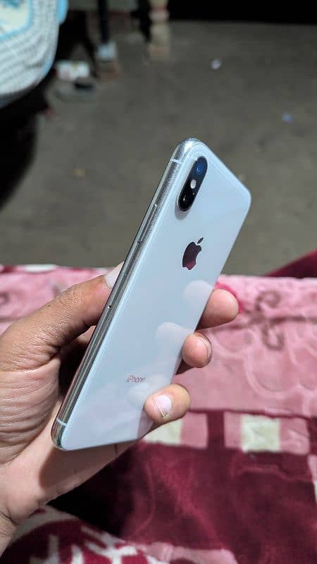 Iphone x jv 64 gb health 85 screen Chang face id okay 5