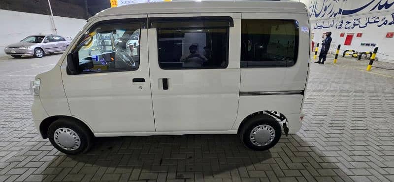 Daihatsu Hijet 2019 5