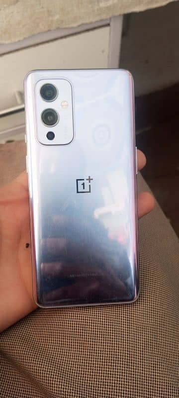 oneplus 9 minor front crack 0