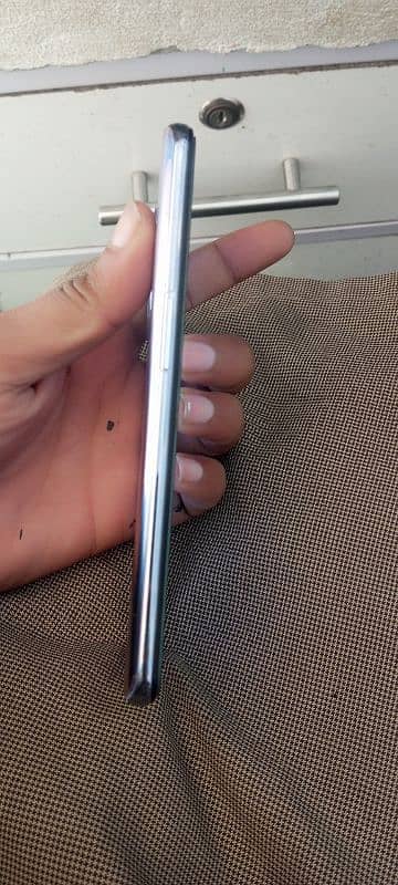 oneplus 9 minor front crack 3